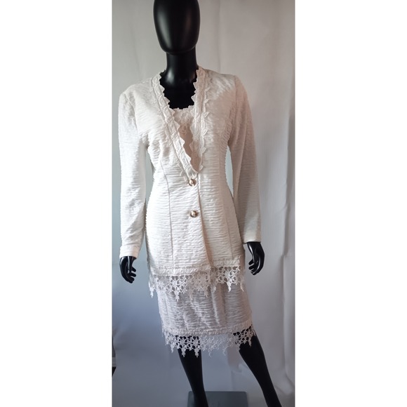 Jeffrey & Dana Dresses & Skirts - Vintage Jeffrey & Dana Linda Hutley Off White Lace Trim Jacket Skirt Set sz 9/10